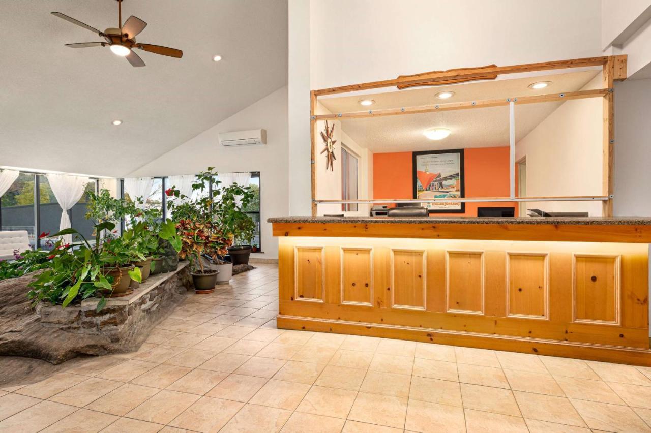 Howard Johnson By Wyndham Gravenhurst Luaran gambar
